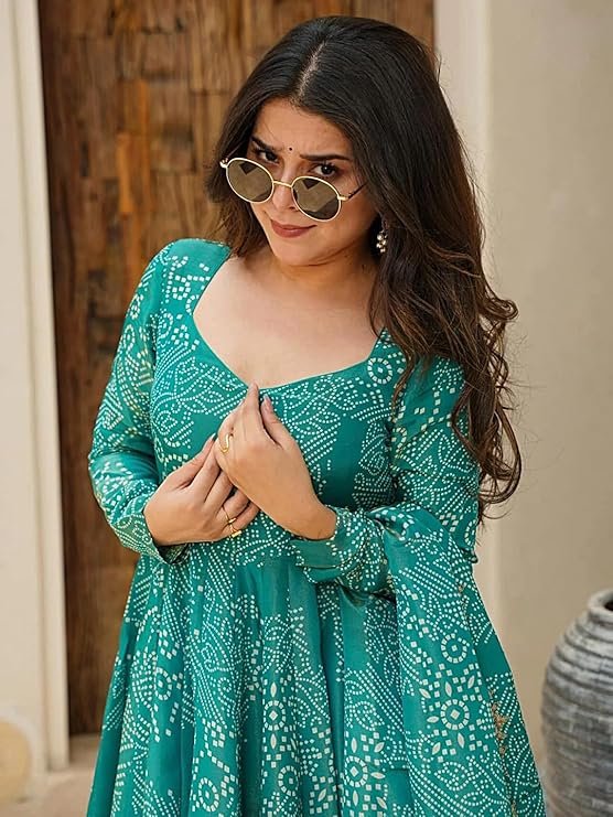 KLOSIA Women Rayon Printed Flared Anarkali Kurta And Pant With Dupatta Set