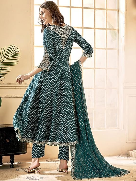 Amazon Brand - Tavasya Womens Kurta Set